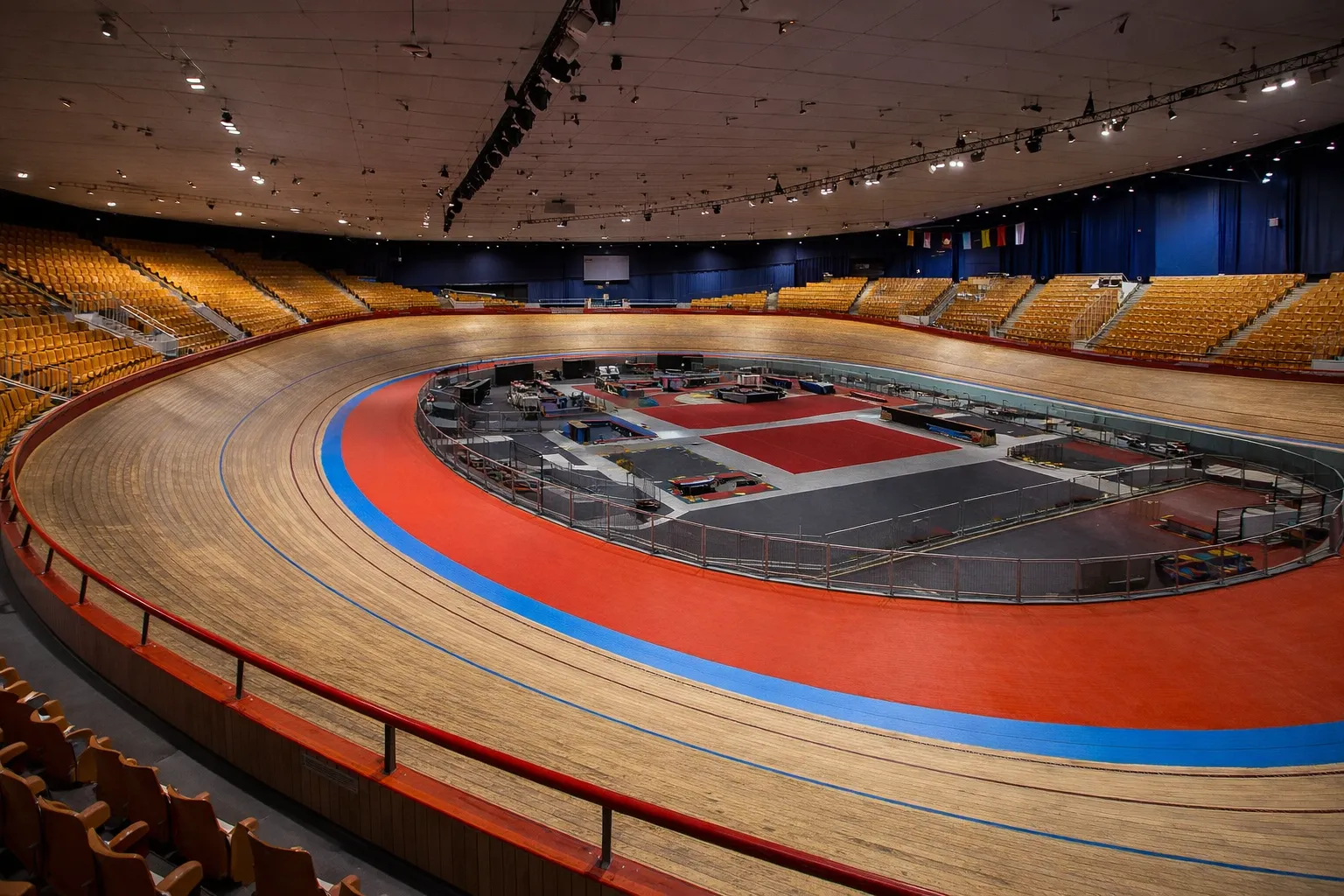 Ride Cave – Free Indoor Cycling Workouts, Training Plans & 3D Track Races